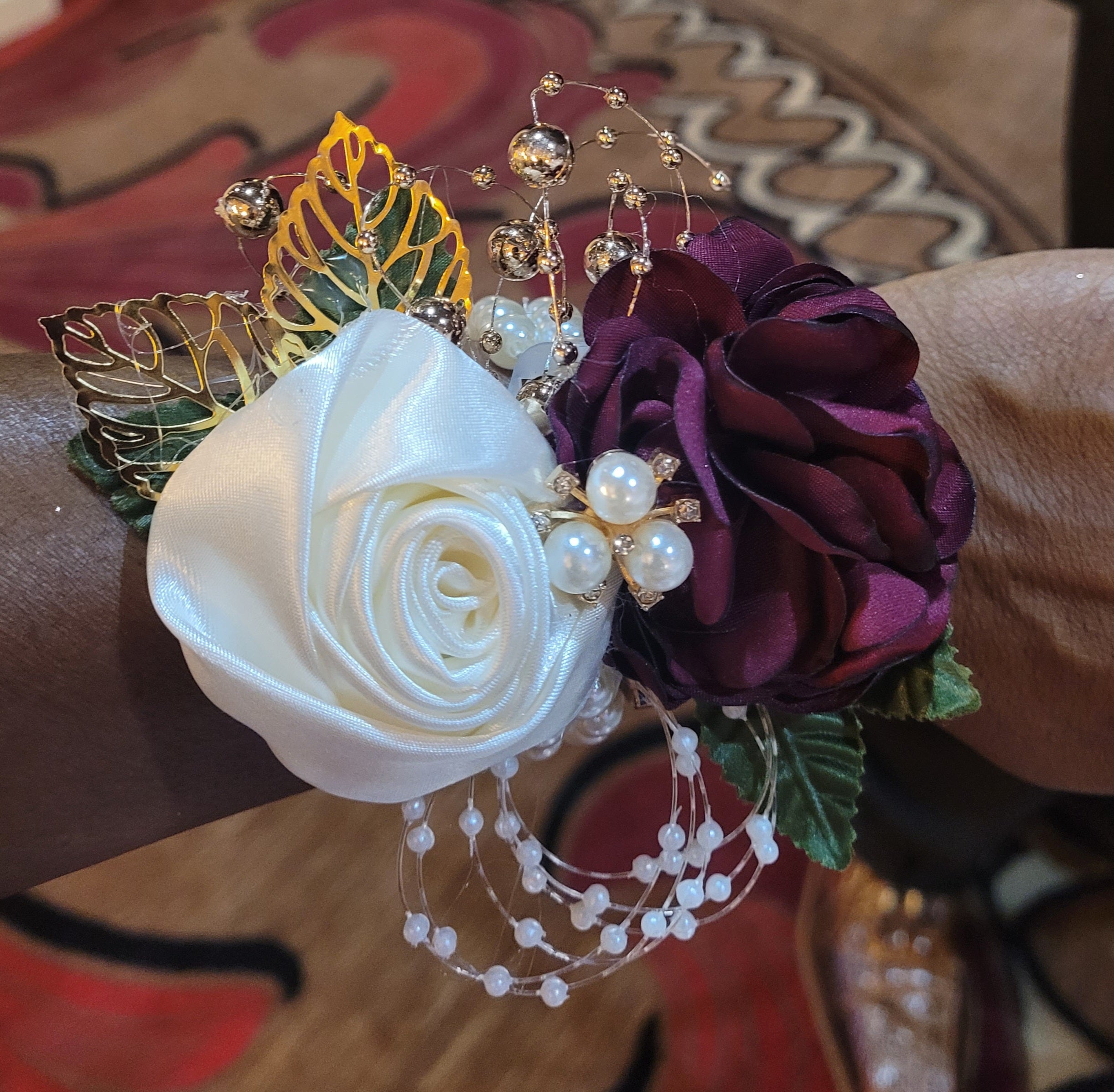 Corsage/Wristlet – Hashtag Finale